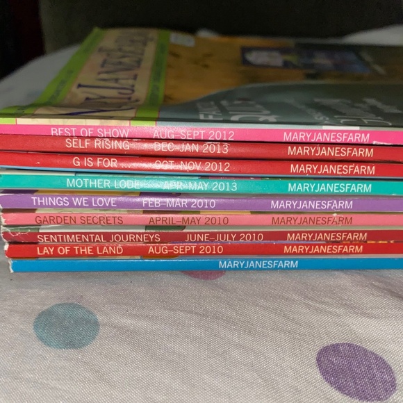 9 Mary Janes Farm Magazines - Picture 2 of 3